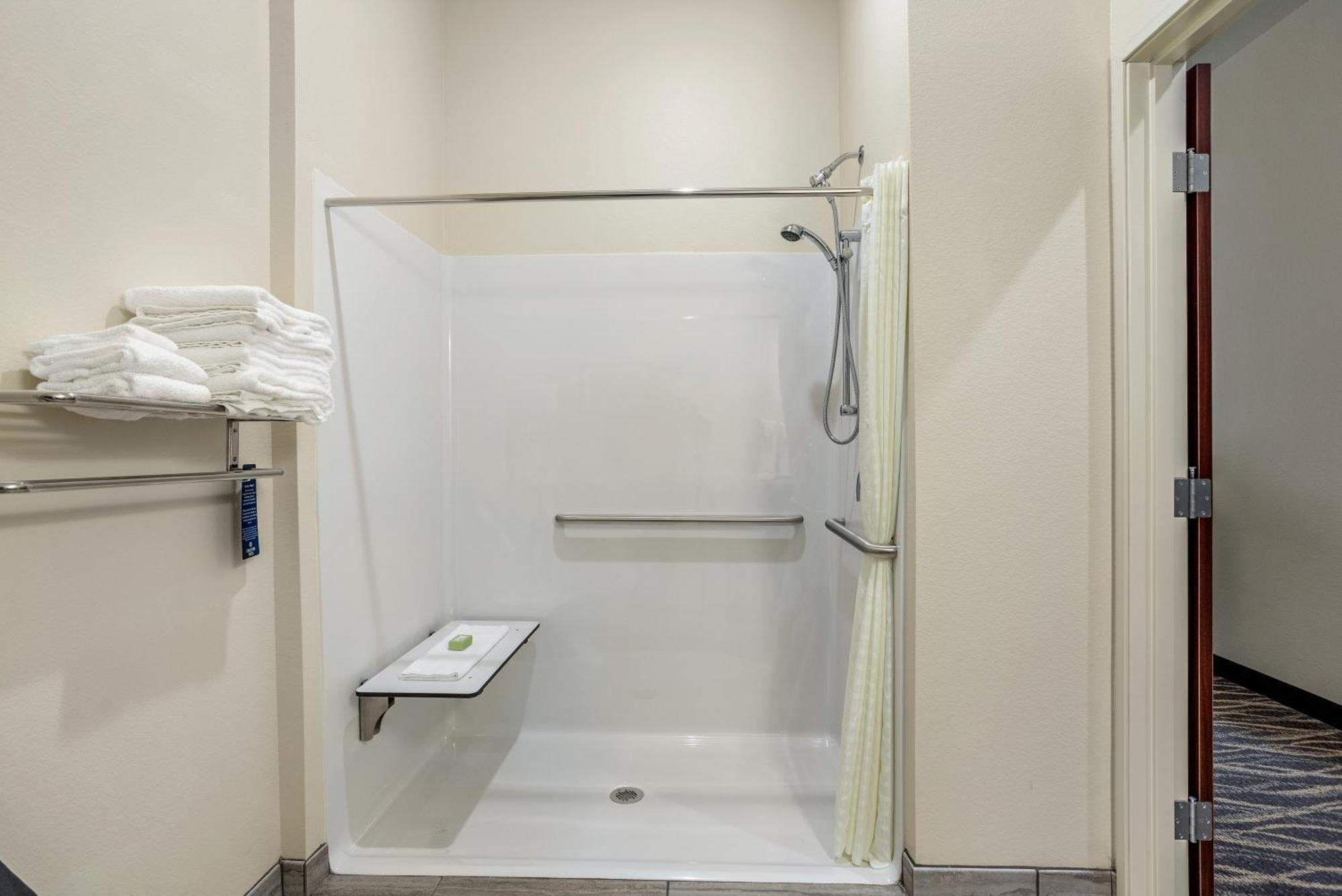 Cobblestone Hotel & Suites - De Pere Green Bay المظهر الخارجي الصورة